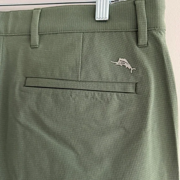 TOMMY BAHAMA CHIP SHOT SHORTS GOLF CASUAL DRESSY POCKET LIGHTWEIGHT GREEN NWT 32